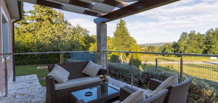 découvrez tranquil terrace, un havre de paix où la nature rencontre le confort. profitez d'une ambiance sereine, de jardins luxuriants et d'espaces relaxants pour échapper au quotidien et ressourcer votre esprit.